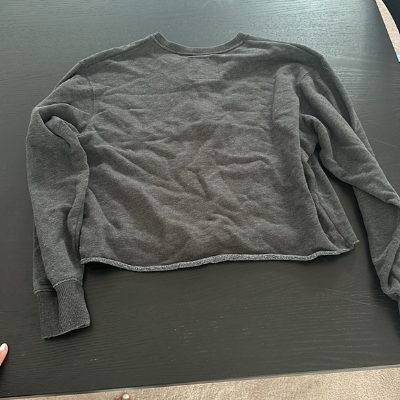 Hollister size small women’s crewneck dark gray with buttons quarter down. - Picture 3 of 3